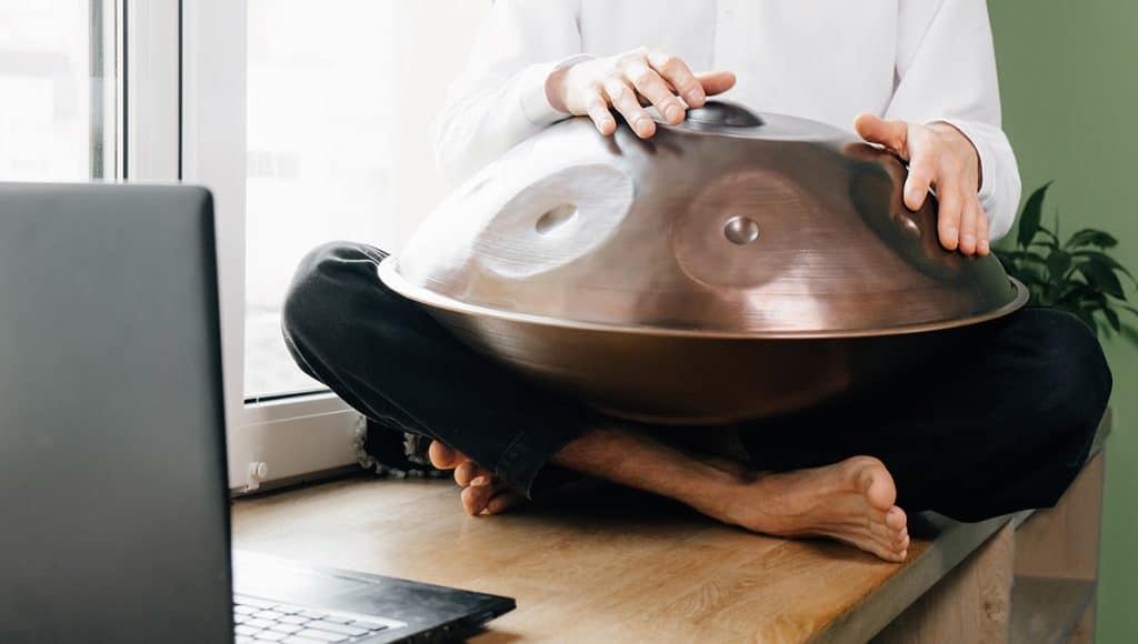 How does a Handpan work